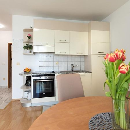 Apartment Filip Krk Town Exterior photo